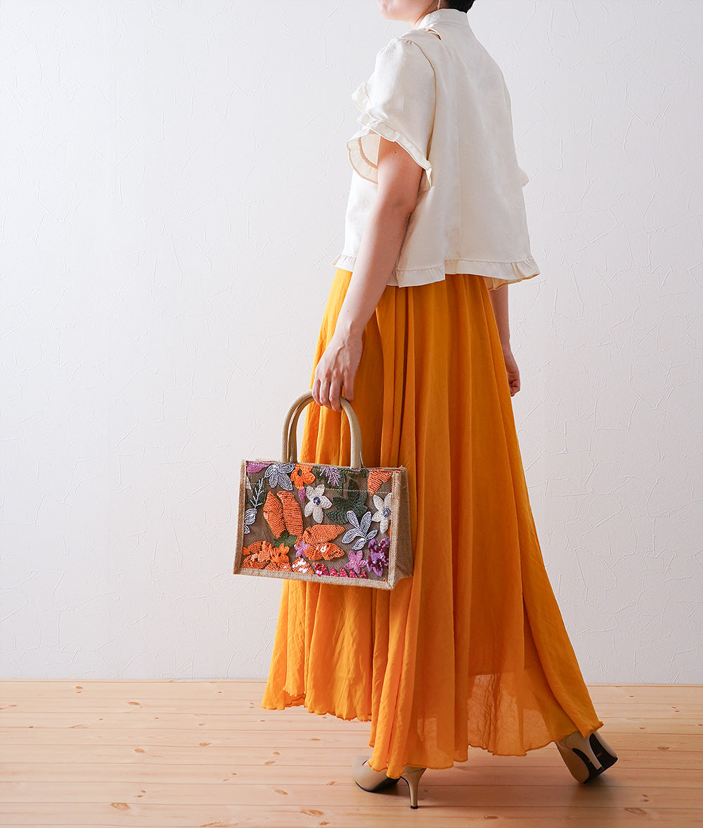 Circular silhouette long skirt