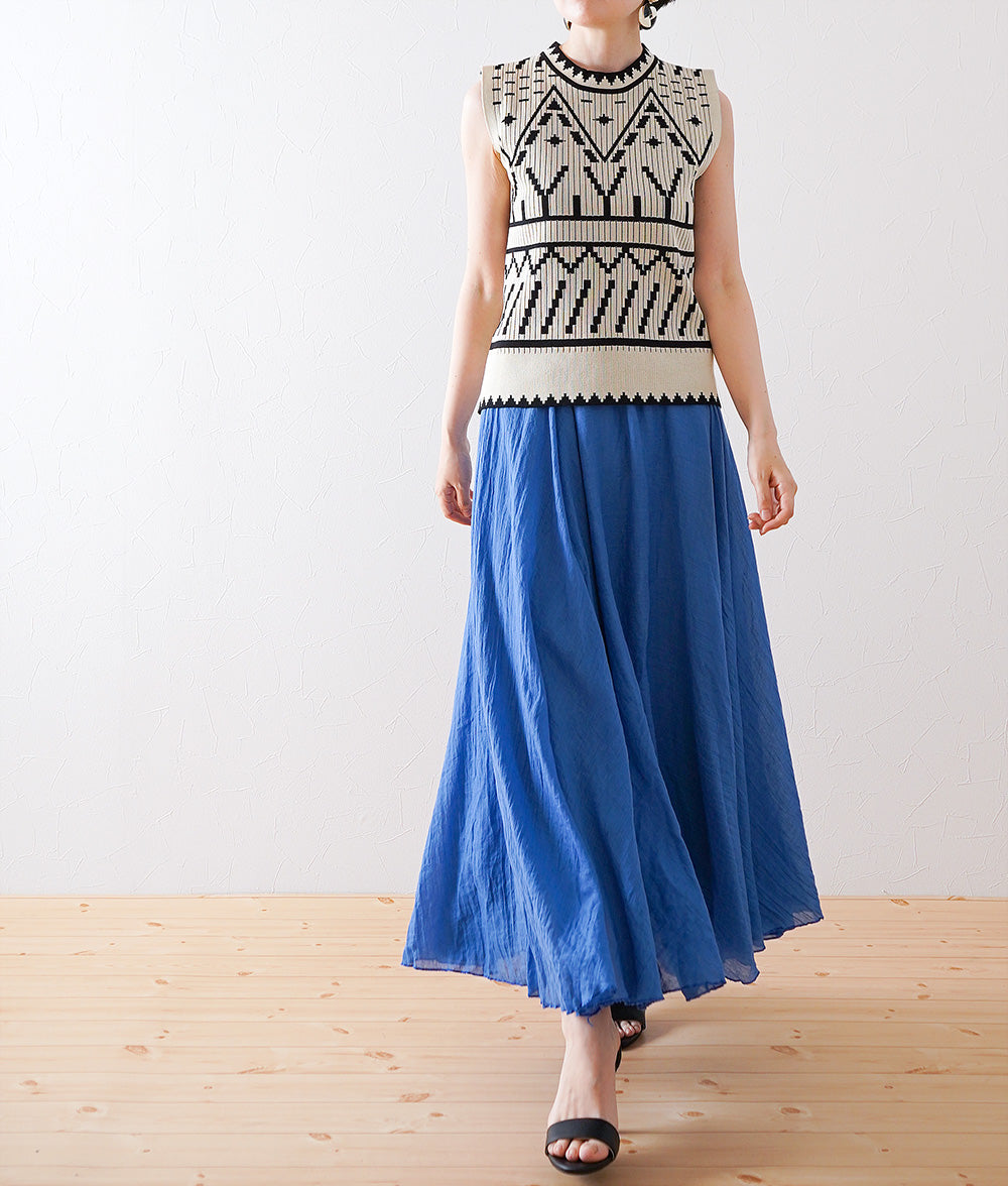 Circular silhouette long skirt
