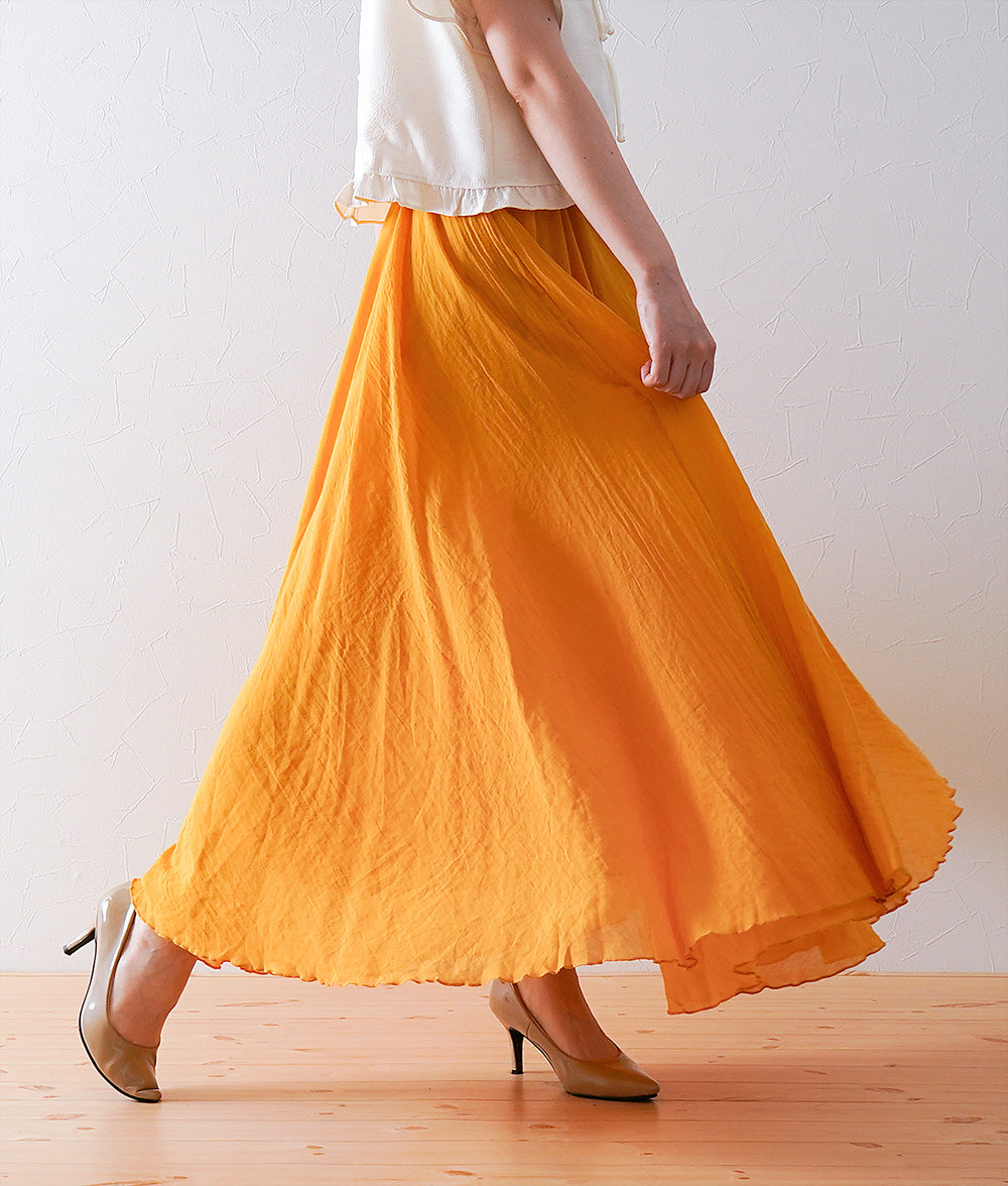 Circular silhouette long skirt