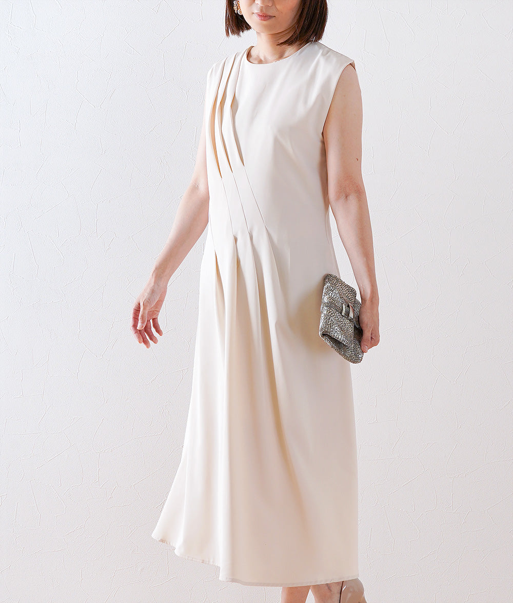 Flowing tuck line dress