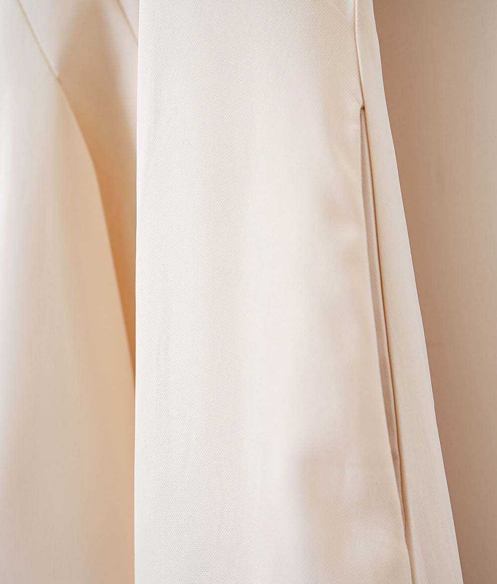 Flowing tuck line dress