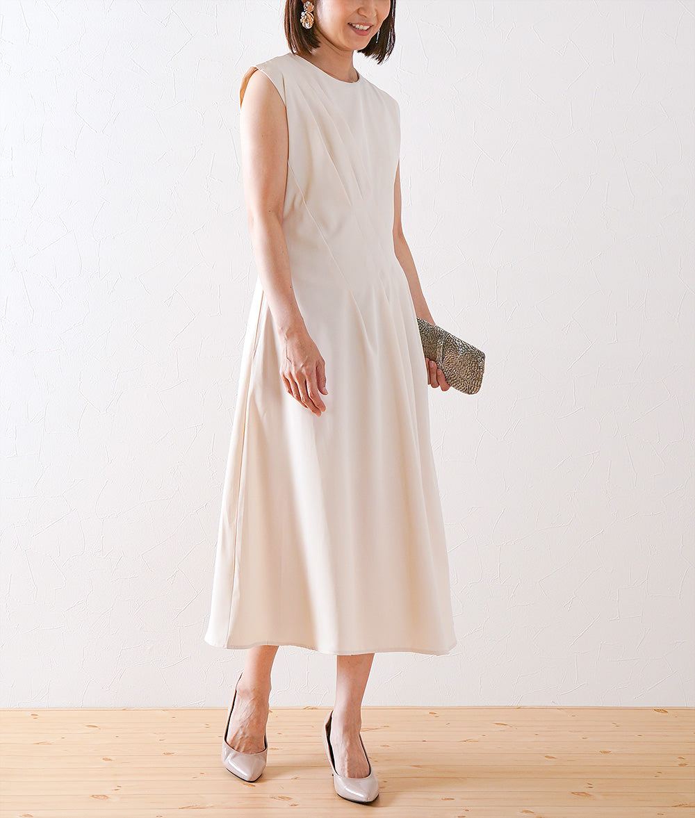 Flowing tuck line dress