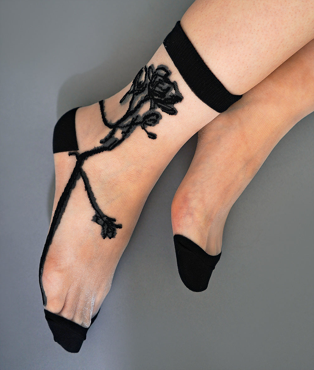 Monochrome flower sheer socks