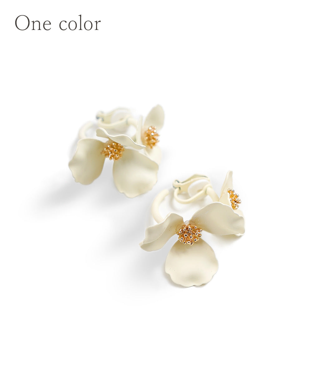 White anemone ear clip