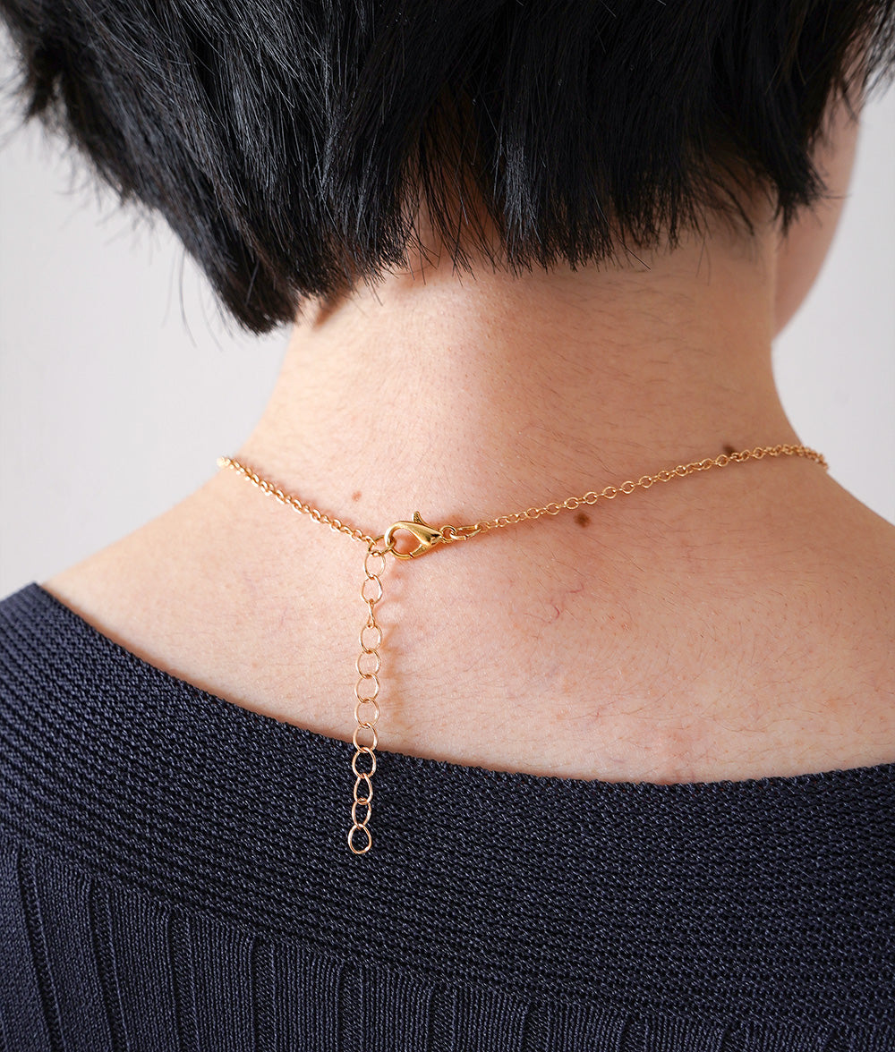 Necklace that shines like the sun