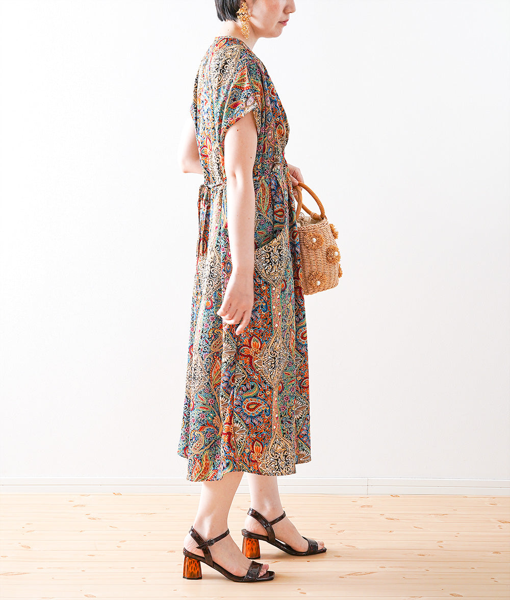 Twisted dress with exotic print