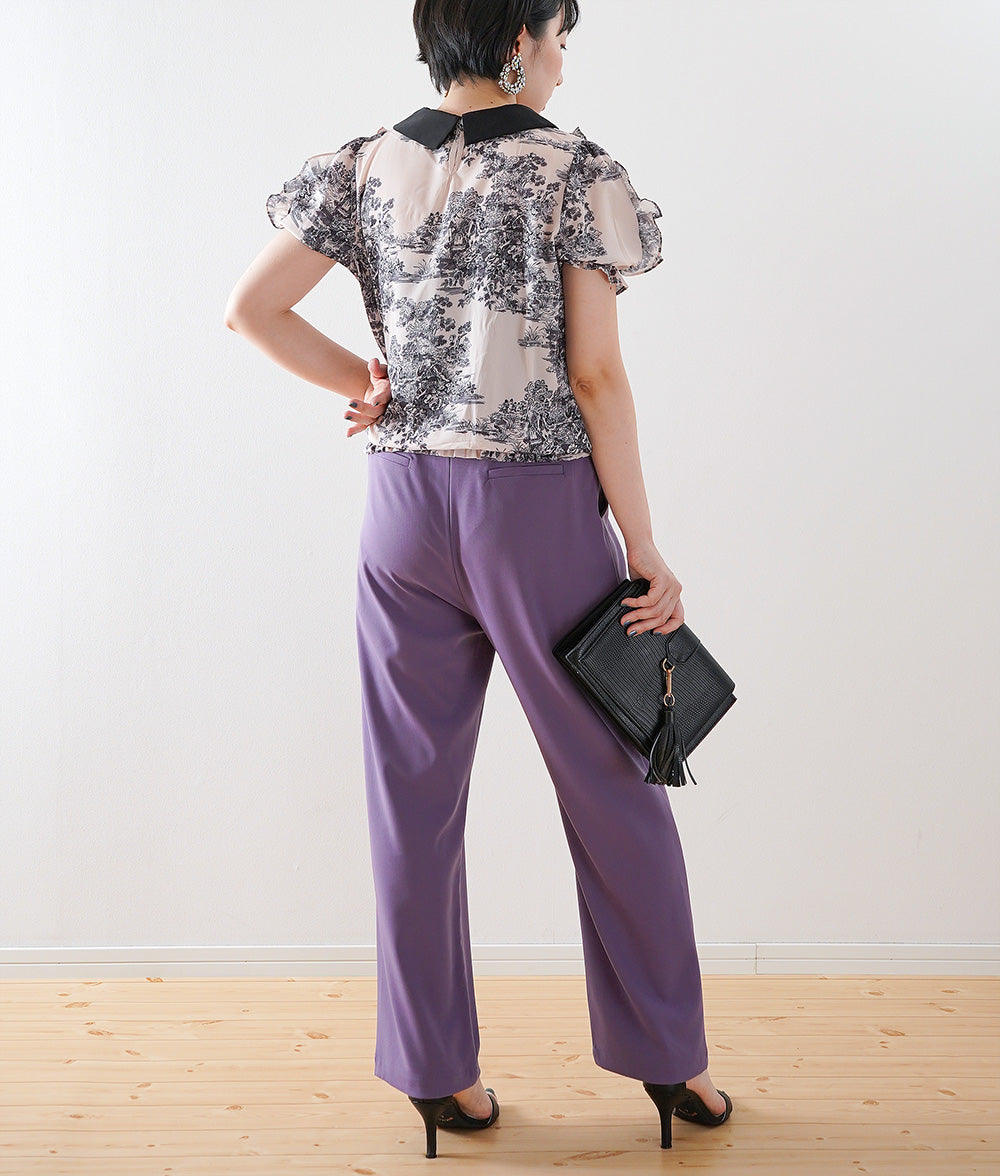Landscape pattern blouse with plenty of frills