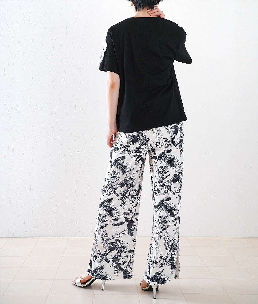 Monochrome botanical pants