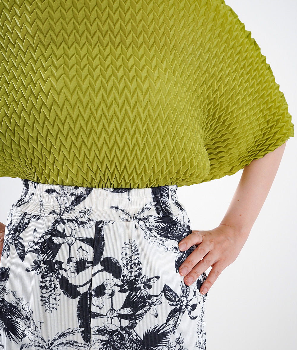 Monochrome botanical pants