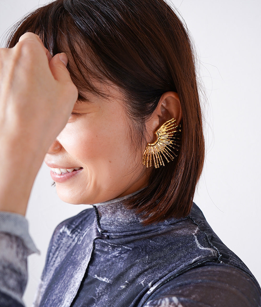 Gorgeous Fan Gold Earrings