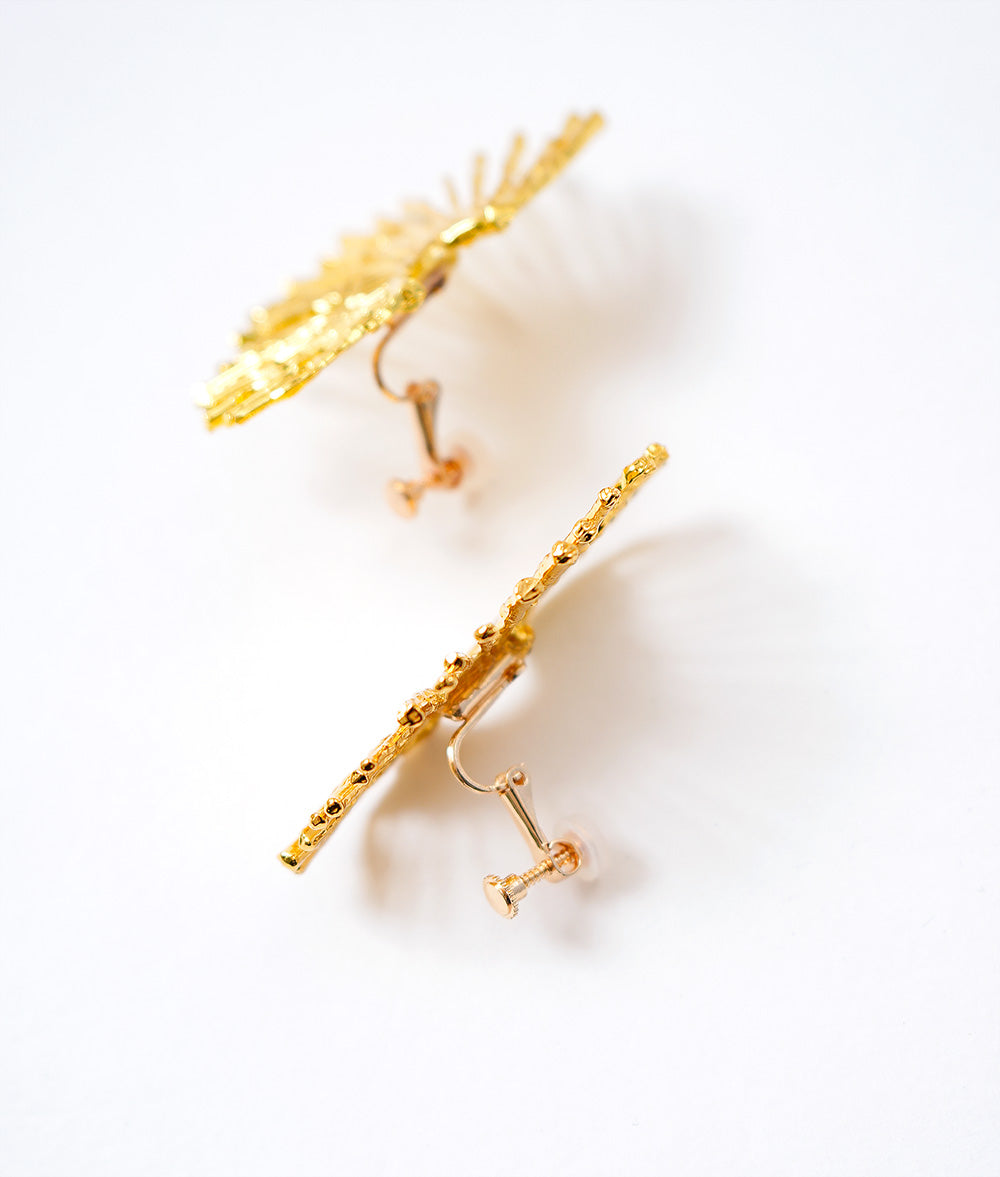 Gorgeous Fan Gold Earrings
