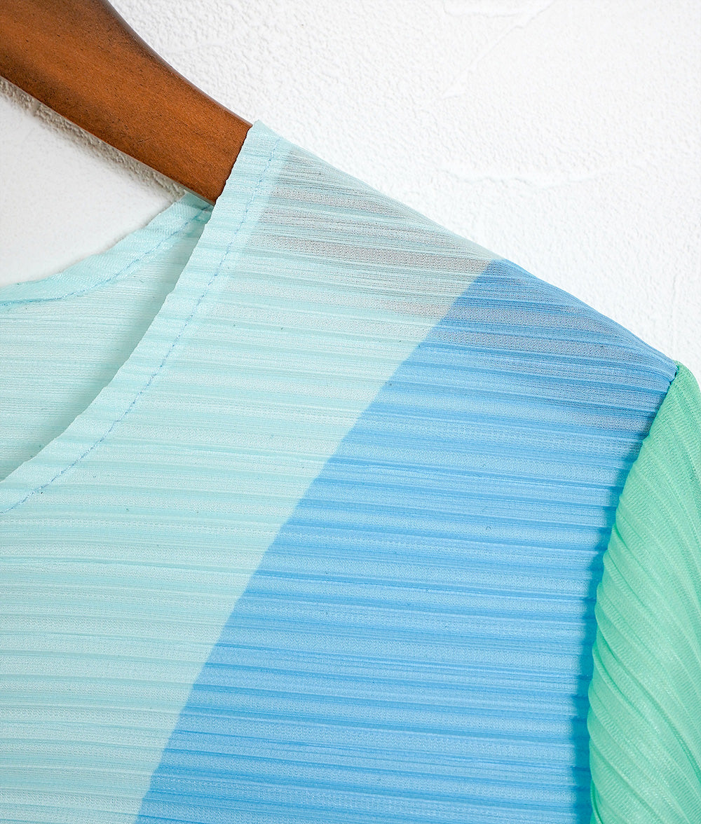 Flowing pattern pleated dress