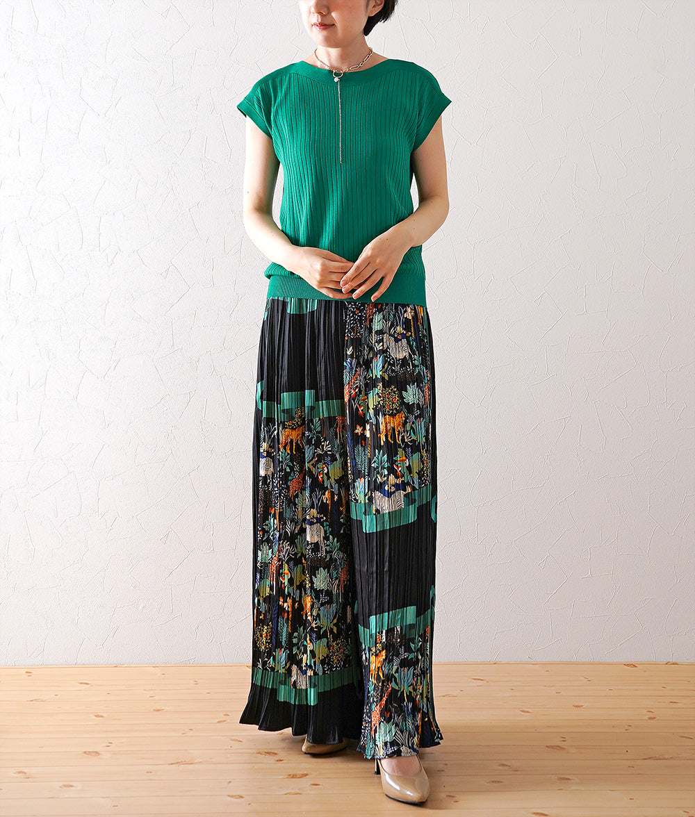 Botanical & animal print pleat setup
