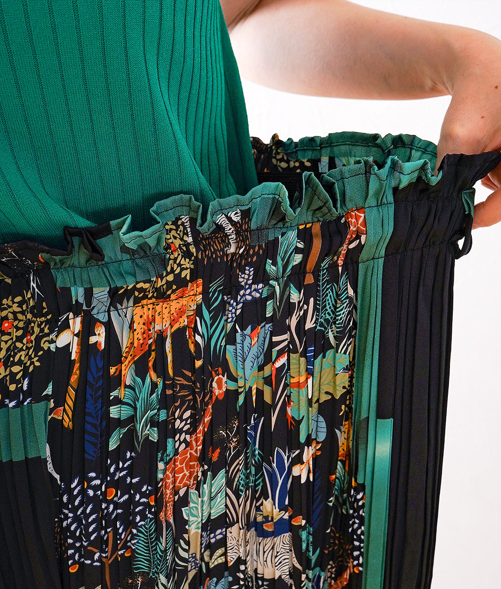 Botanical & animal print pleat setup
