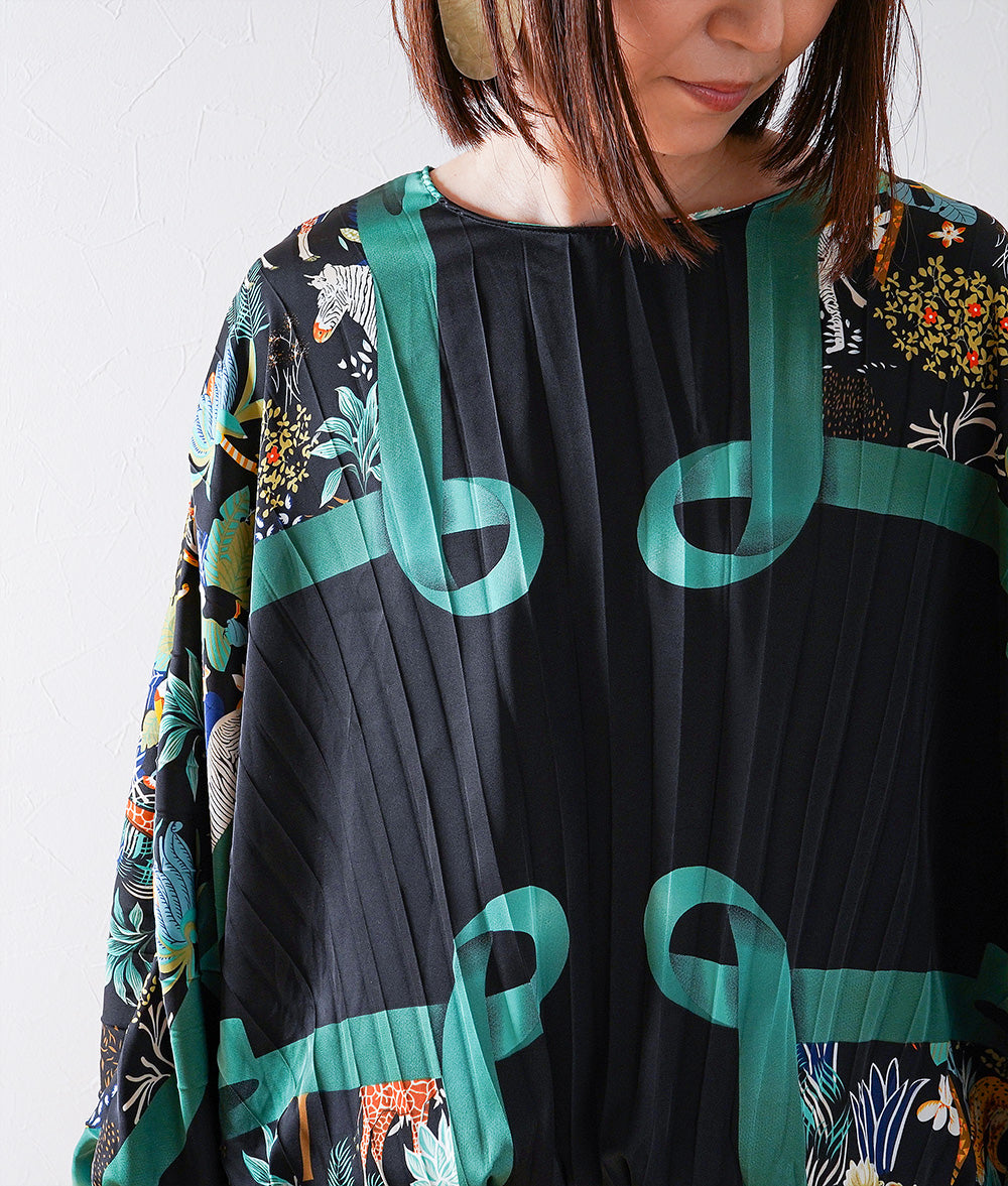 Botanical & animal print pleat setup