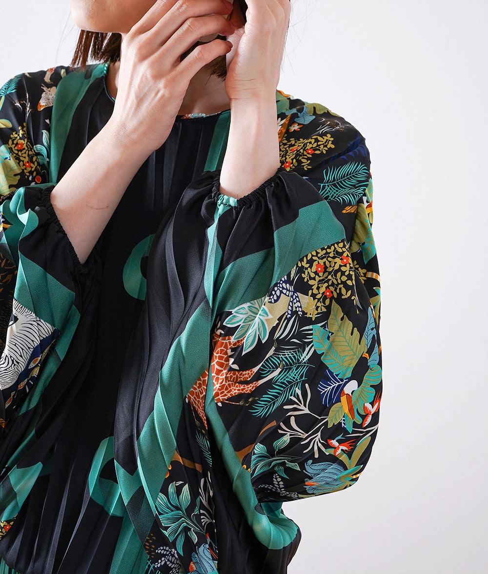 Botanical & animal print pleat setup