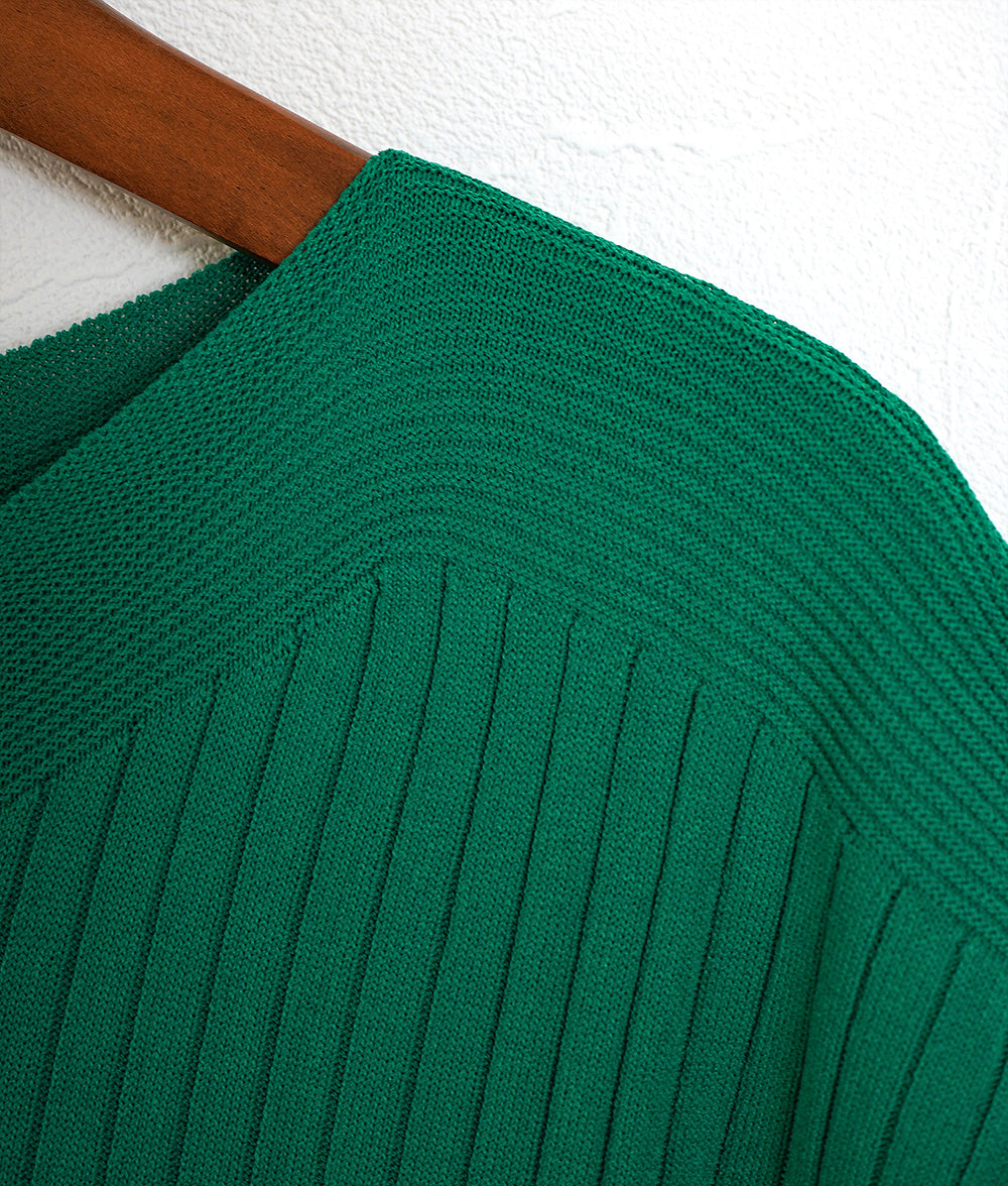 Rib-knit with great versatility