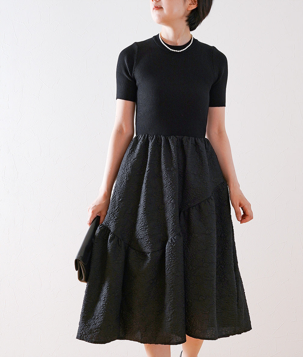 Knitted jacquard dress and pearl necklace