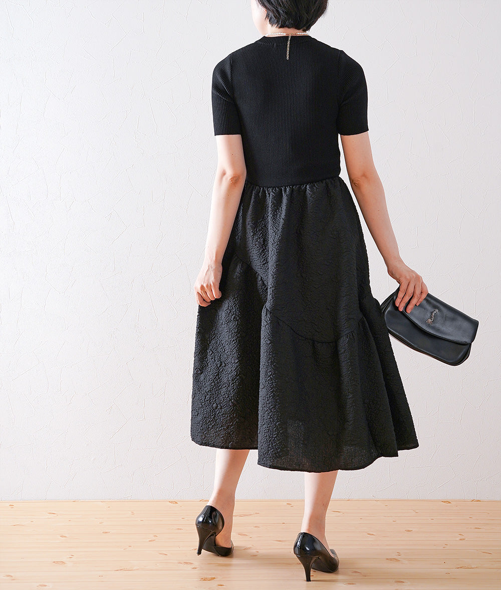 Knitted jacquard dress and pearl necklace