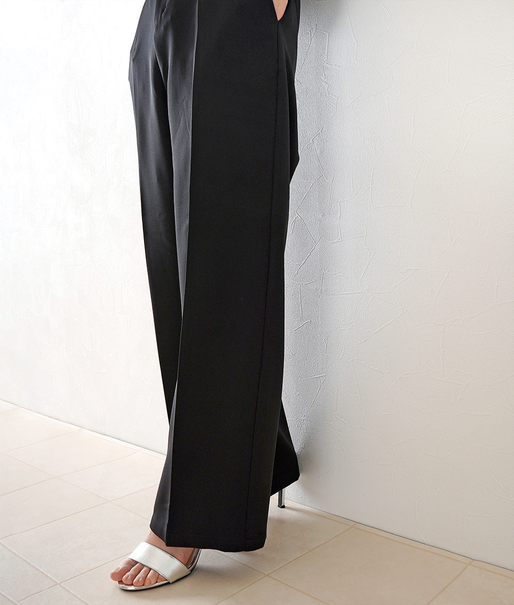 High waist pants for a clean look