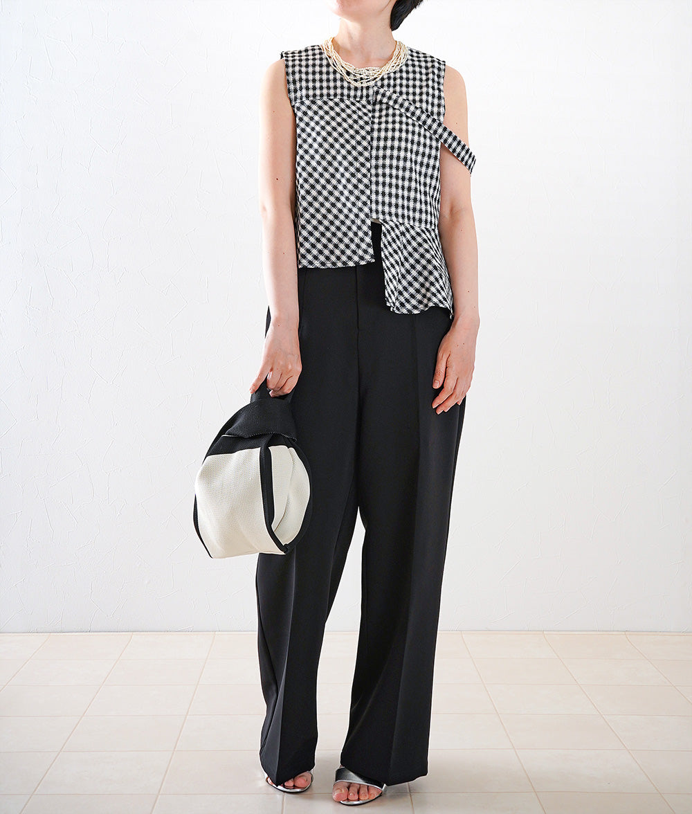 High waist pants for a clean look