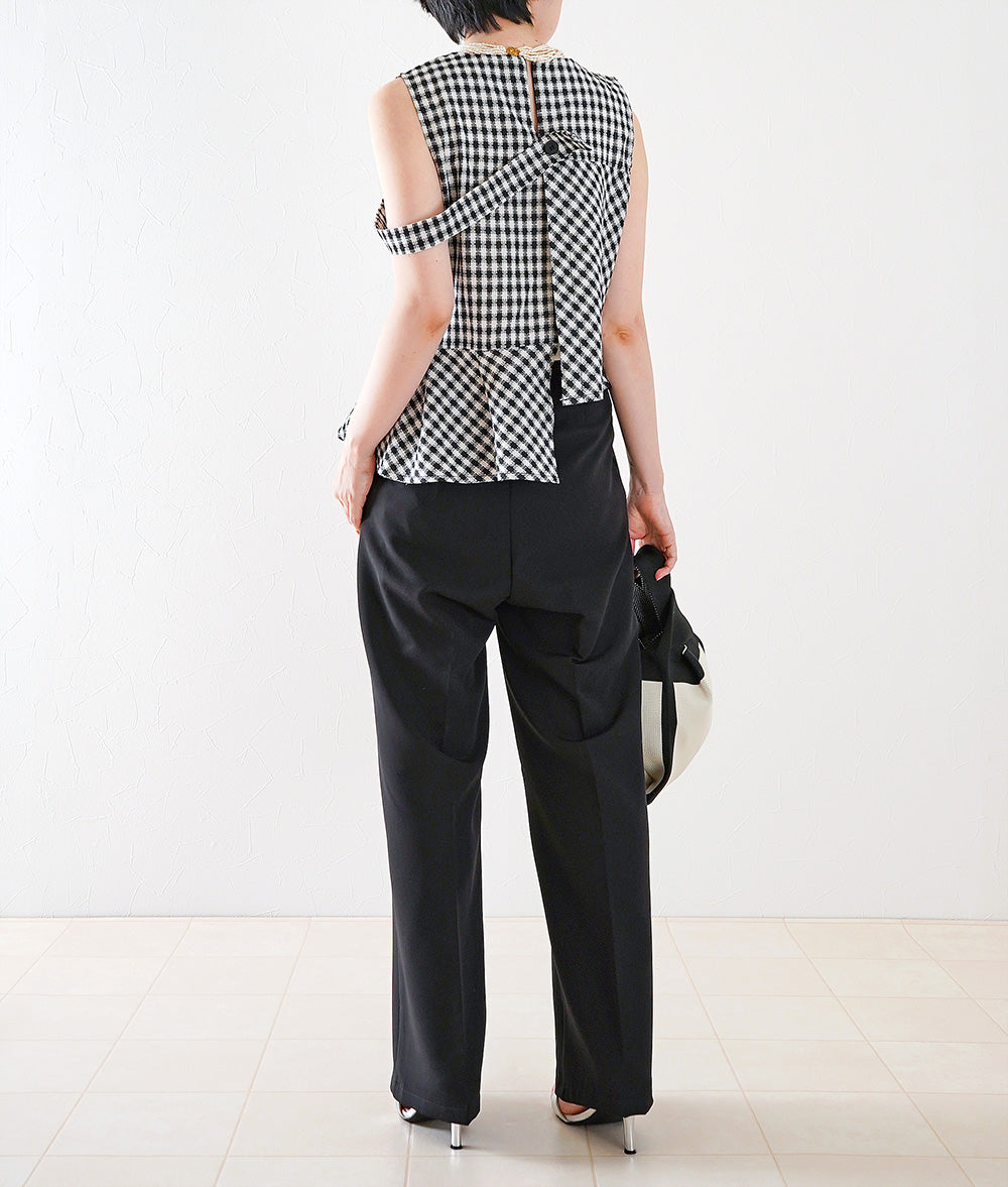 High waist pants for a clean look