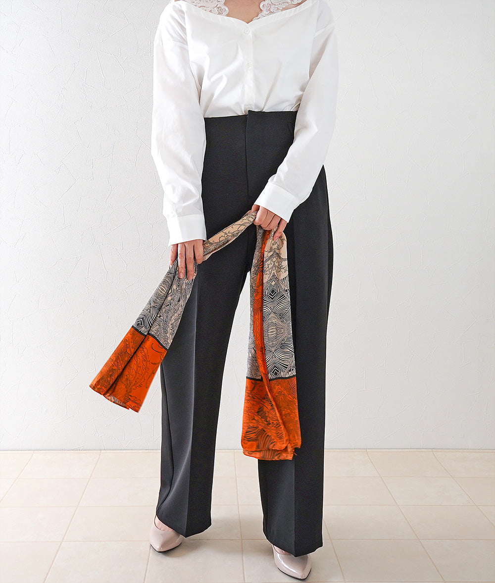 High waist pants for a clean look
