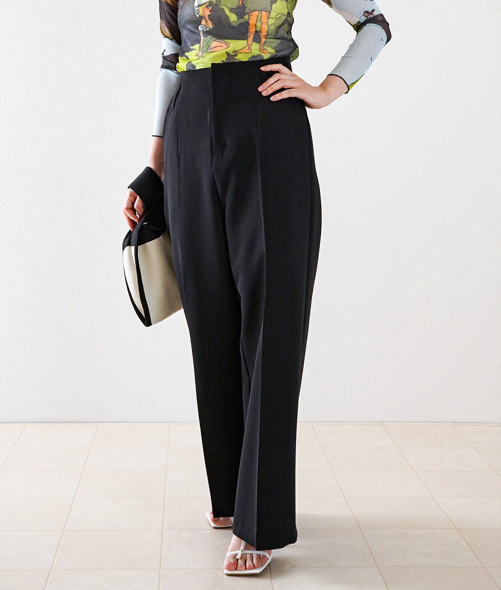 High waist pants for a clean look