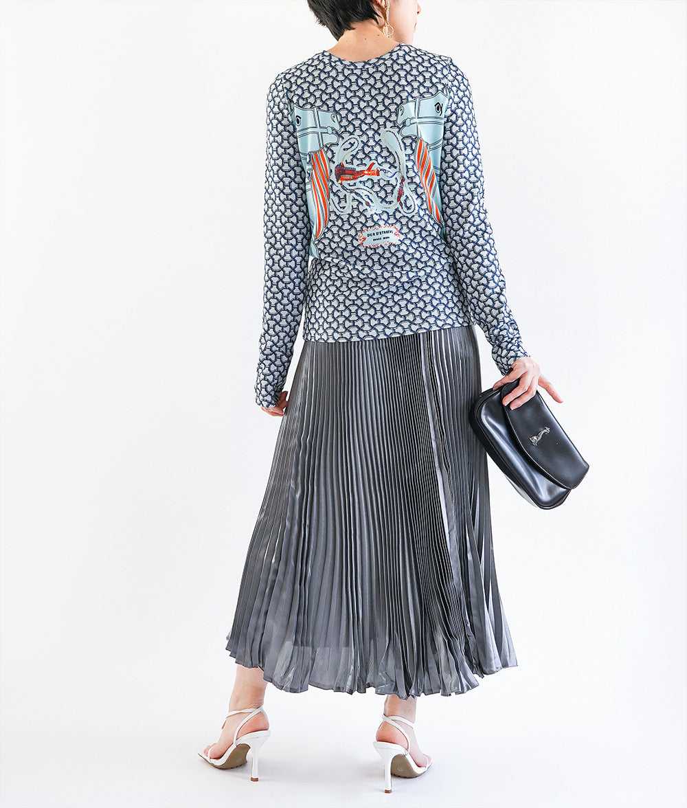 Bouncy pleated satin skirt