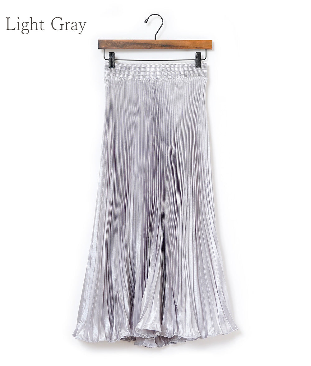 Bouncy pleated satin skirt