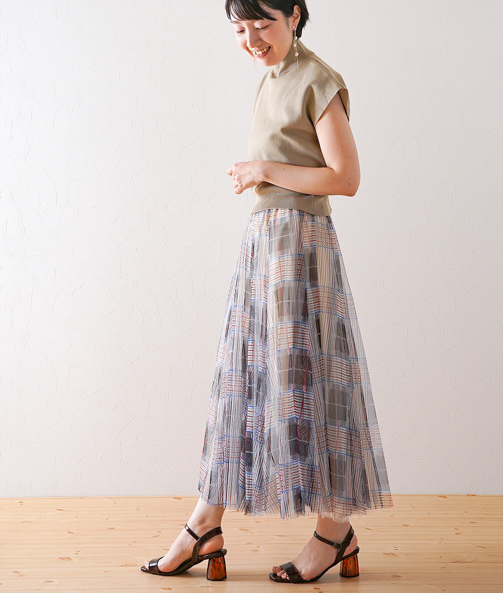 Checked tulle skirt like mille-feuille