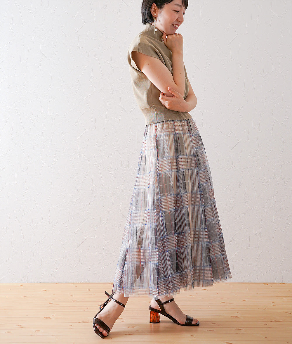 Checked tulle skirt like mille-feuille