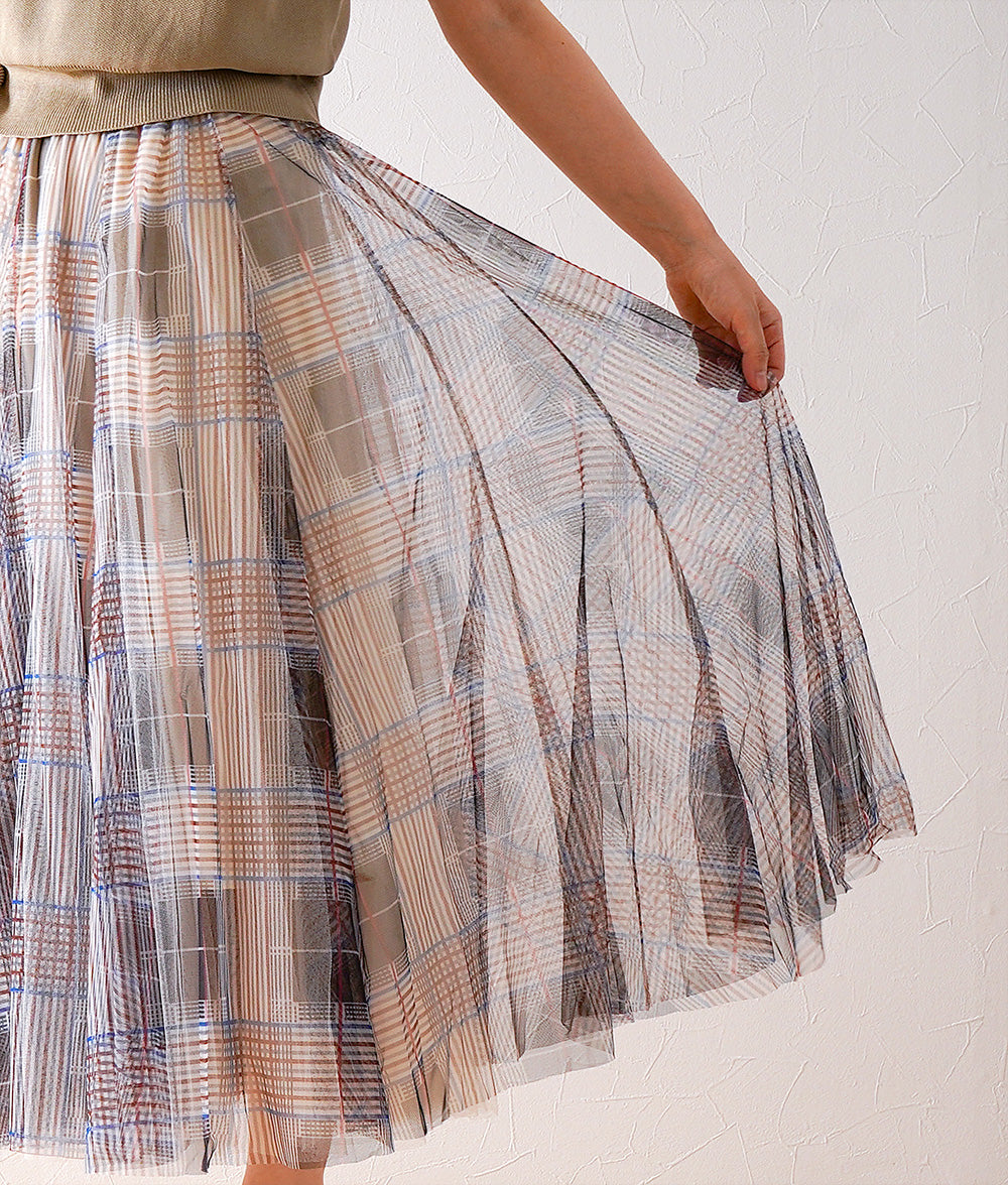 Checked tulle skirt like mille-feuille