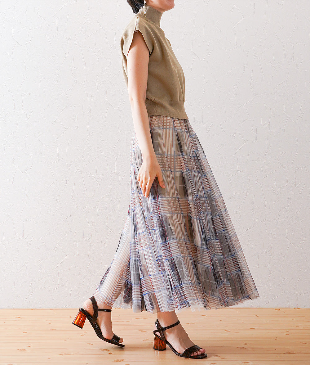 Checked tulle skirt like mille-feuille