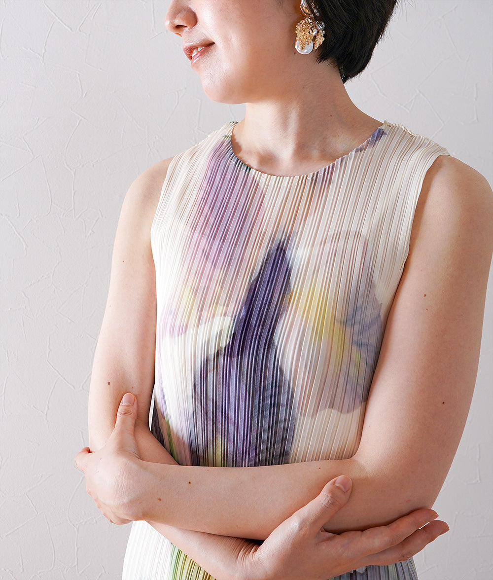Blurred Flower Pleated Dress
