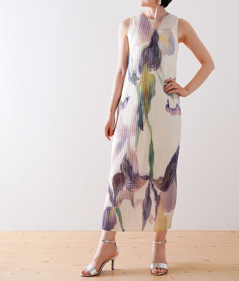 Blurred Flower Pleated Dress