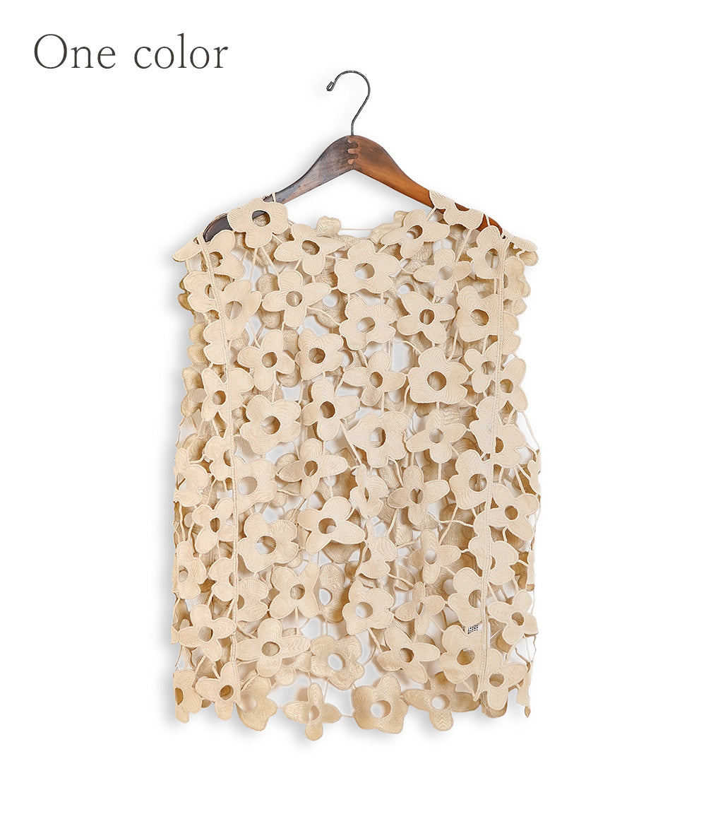 Race vest with a row of flowers