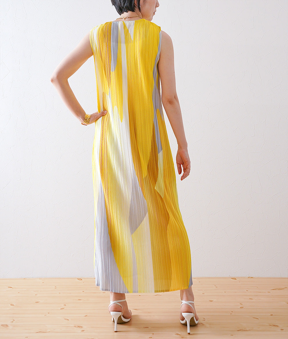 Lemon gradation dress with graphic pattern