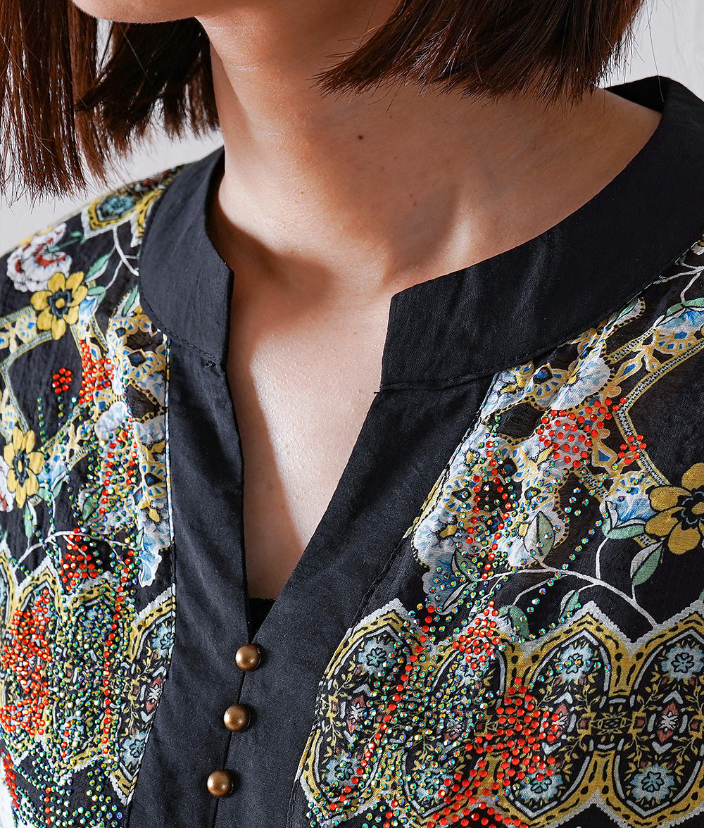 Flower stone and ethnic pattern blouse