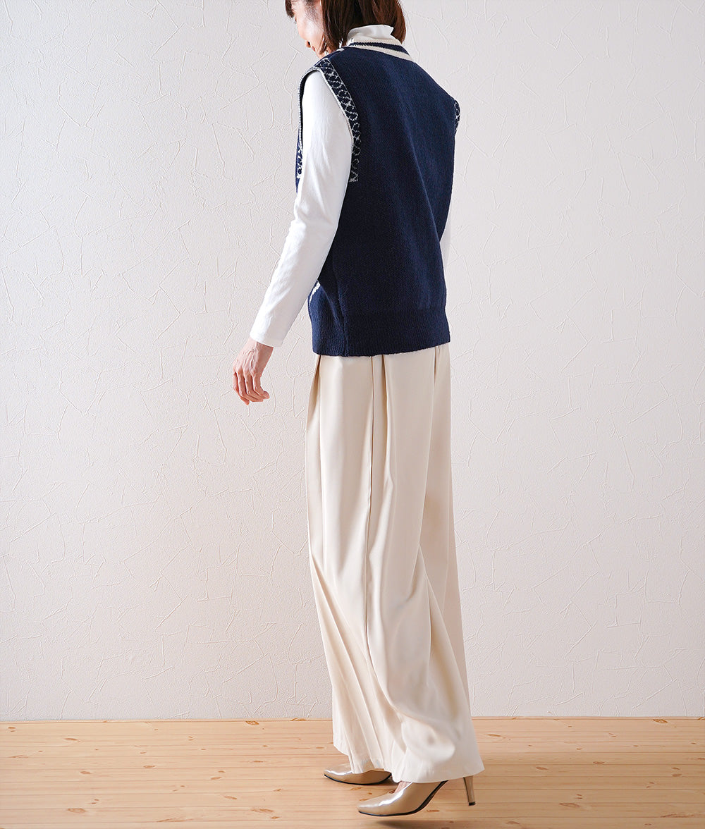 Geometric jacquard knit vest