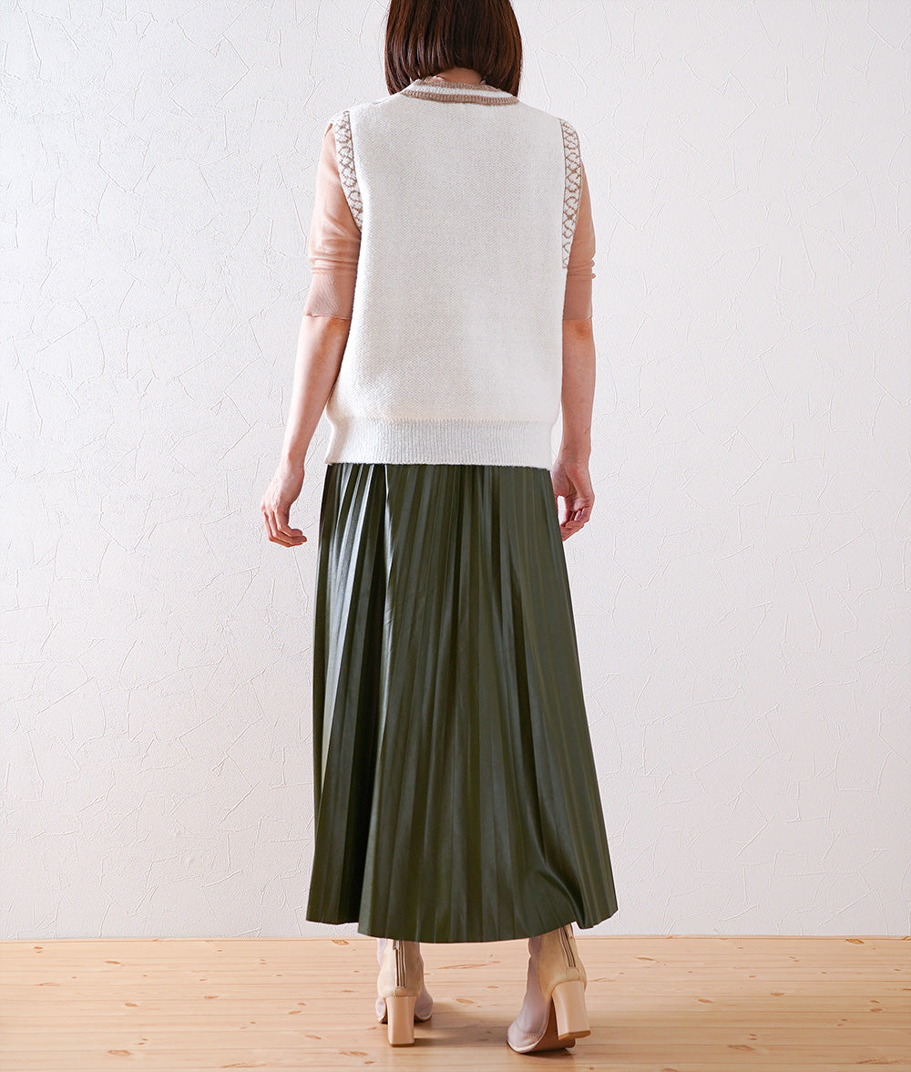 Geometric jacquard knit vest