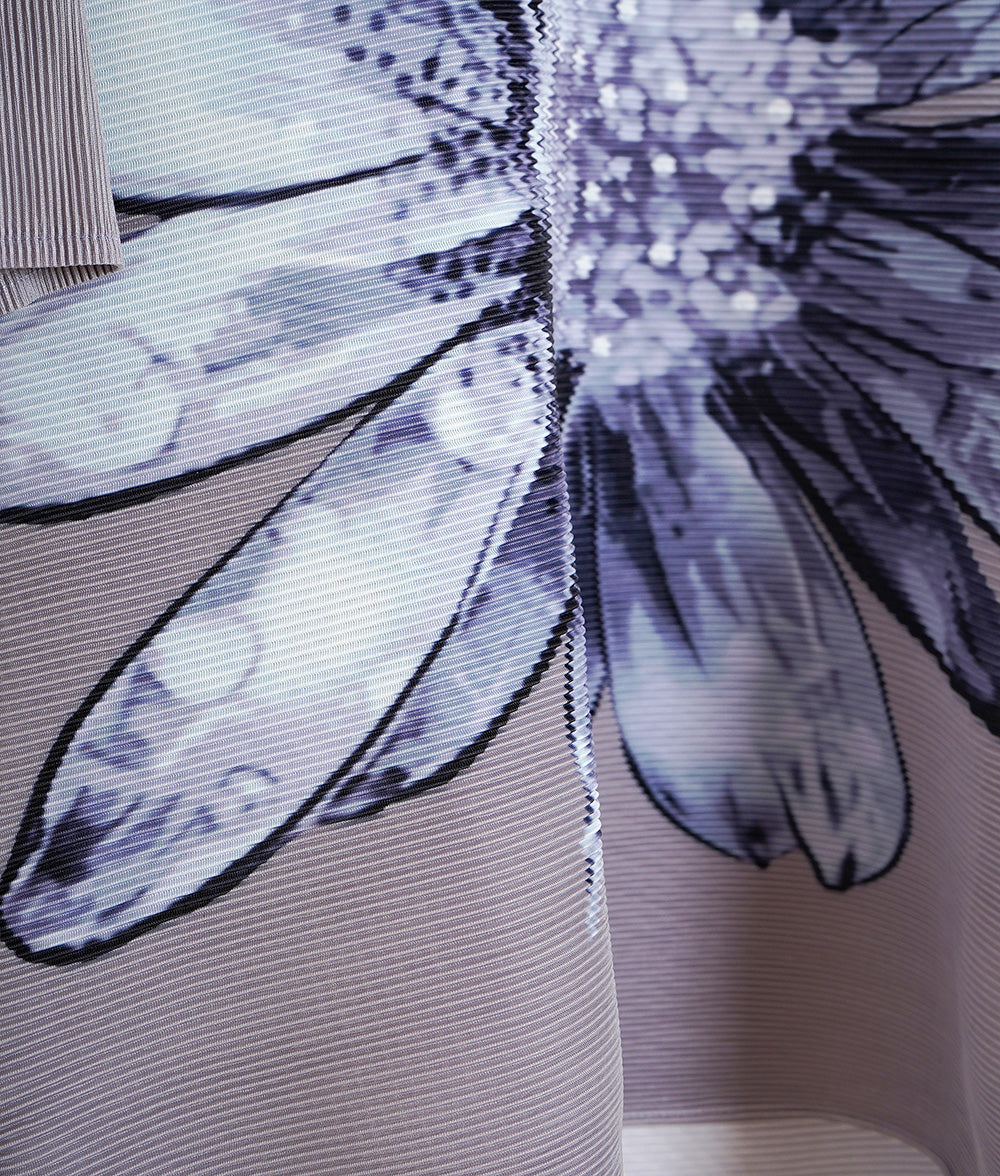 Sunflower pattern pleated blouse