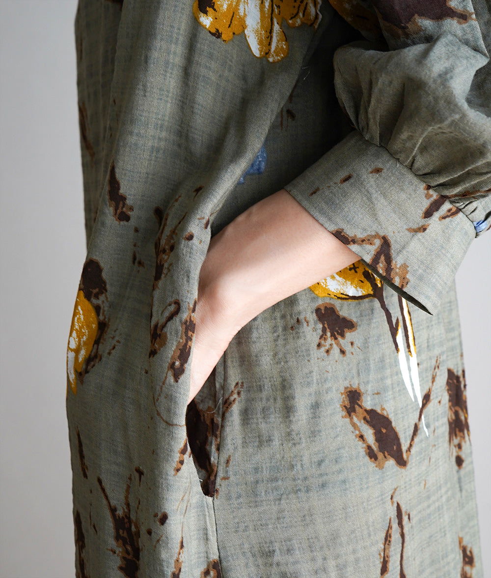 Green long dress with flower pattern