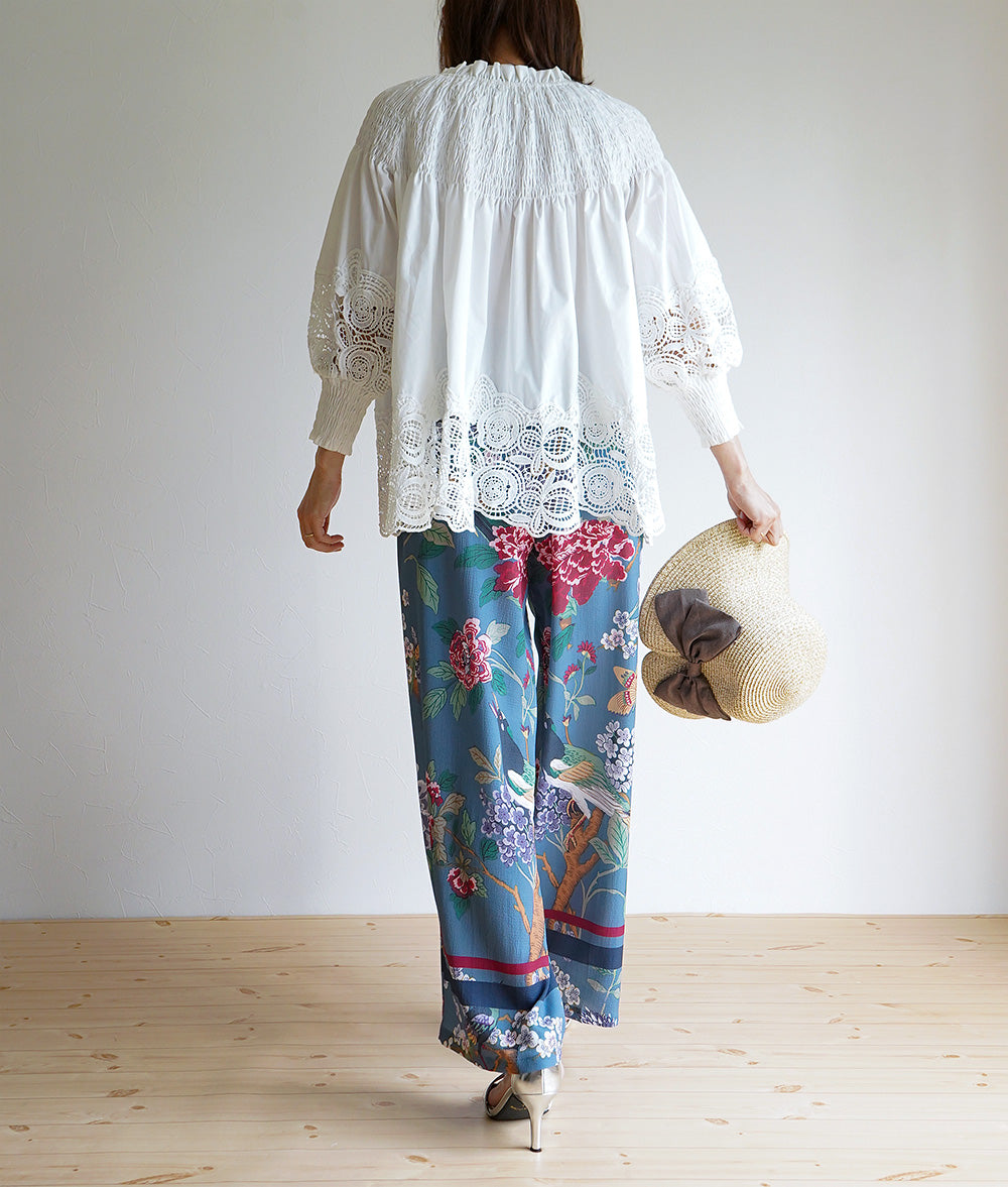 Floral lace and ruched blouse