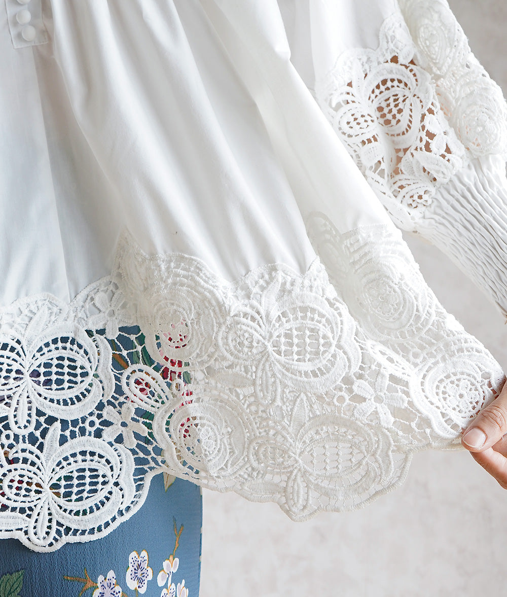 Floral lace and ruched blouse