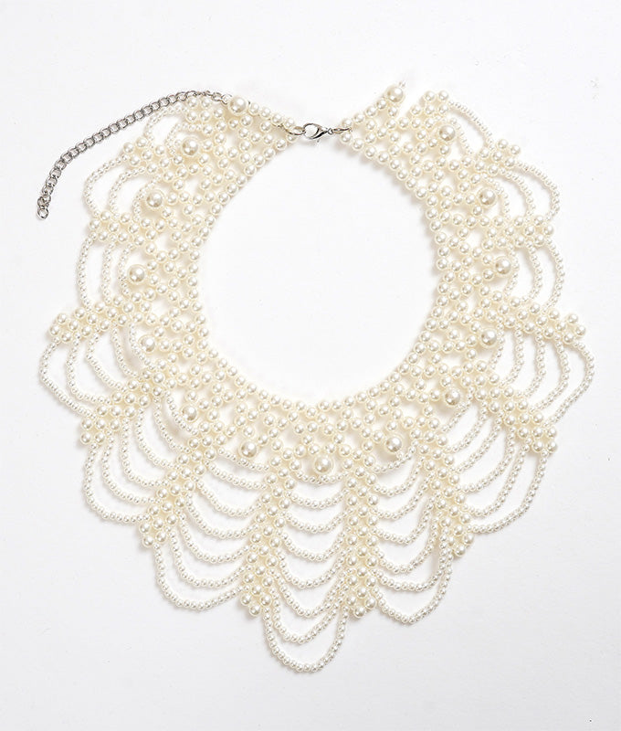 Chandelier-like pearl necklace