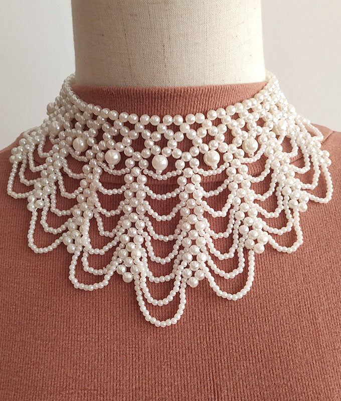 Chandelier-like pearl necklace