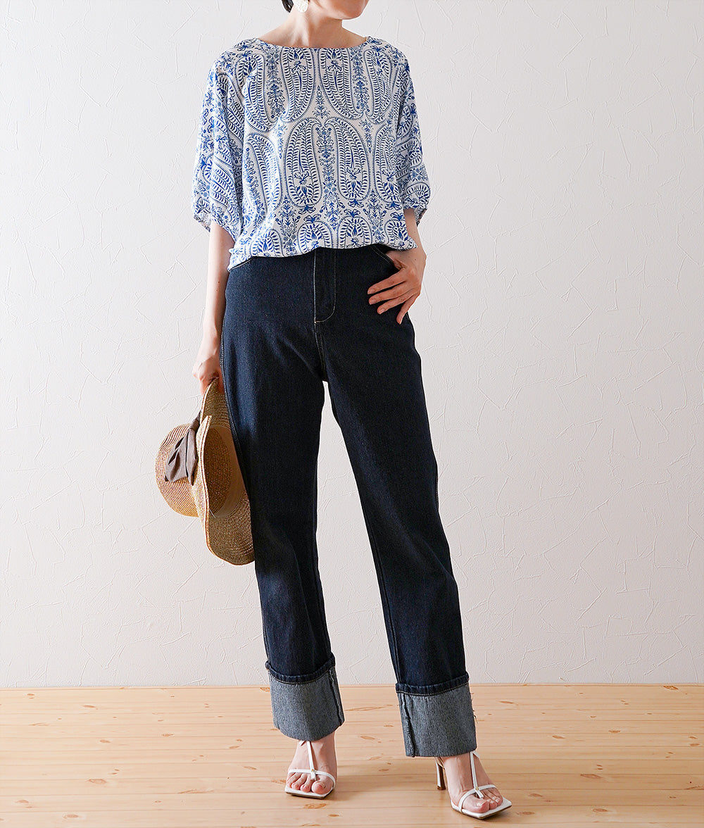 Blouse with ribbon and paisley pattern