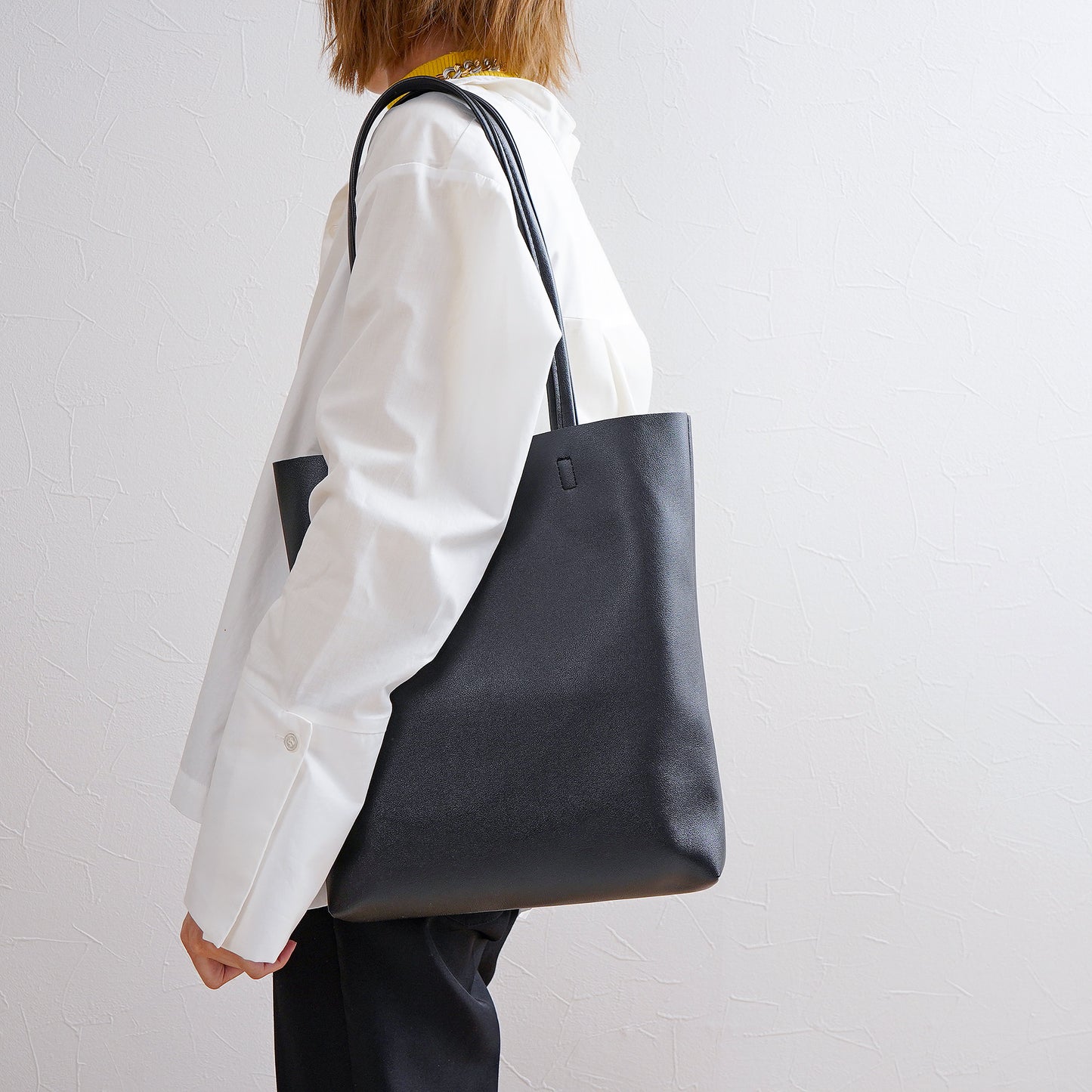 Eco leather vertical tote bag