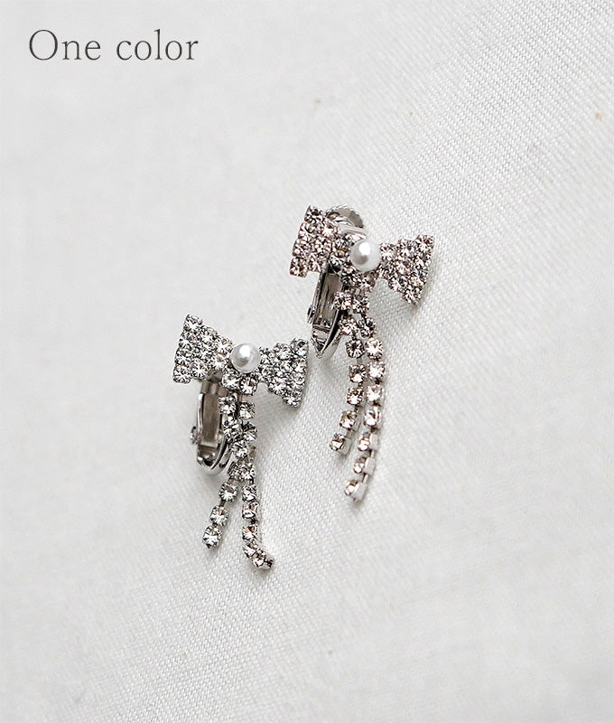 Ribbon with pearl earrings